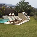 Modern Eingerichtete Leon Mit Terrasse By Interhome *