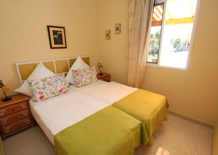 Modern Eingerichtete Leon Mit Terrasse By Interhome