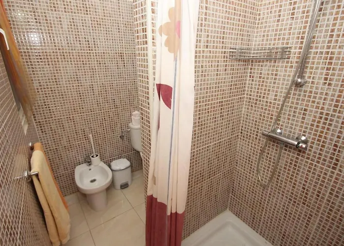 Modern Eingerichtete Leon Mit Terrasse By Interhome Διαμέρισμα