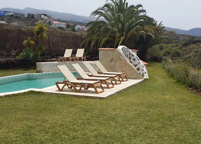 Modern Eingerichtete Leon Mit Terrasse By Interhome *